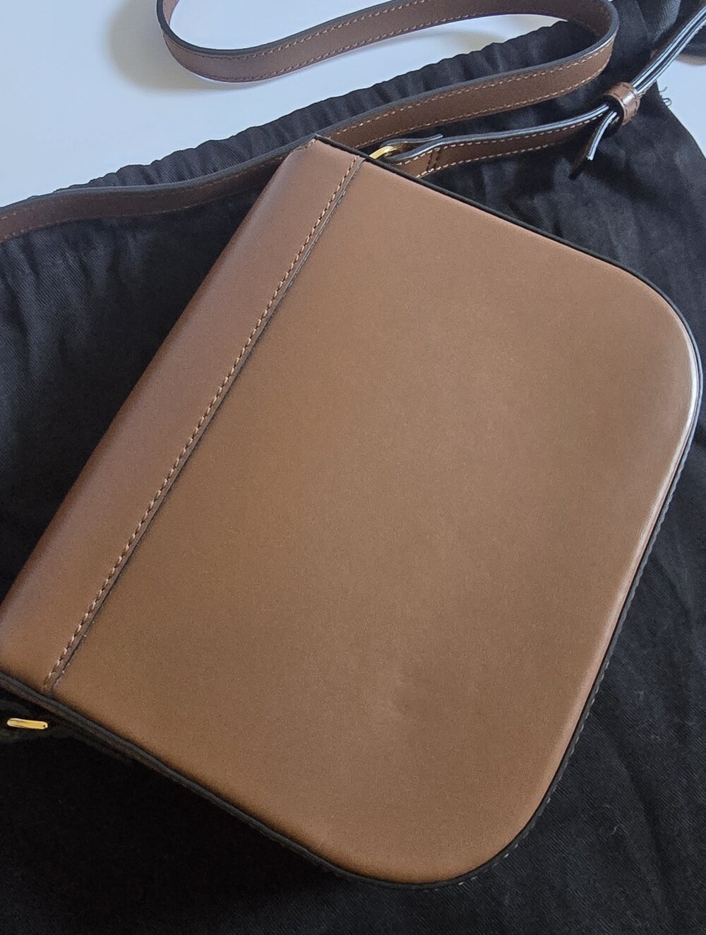 DeMellier  Small Vancouver Leather Crossbody Bag Tan - Picture 3 of 11